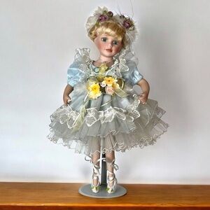 Duck House Vintage Heirloom Ballerina Doll Porcelain Ballet 1986 Dancer 15 Inch